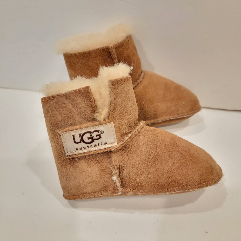 UGG s/n 1005198I eu 20.5 erin boots usa size medium chestnut sheepskin size 4/5